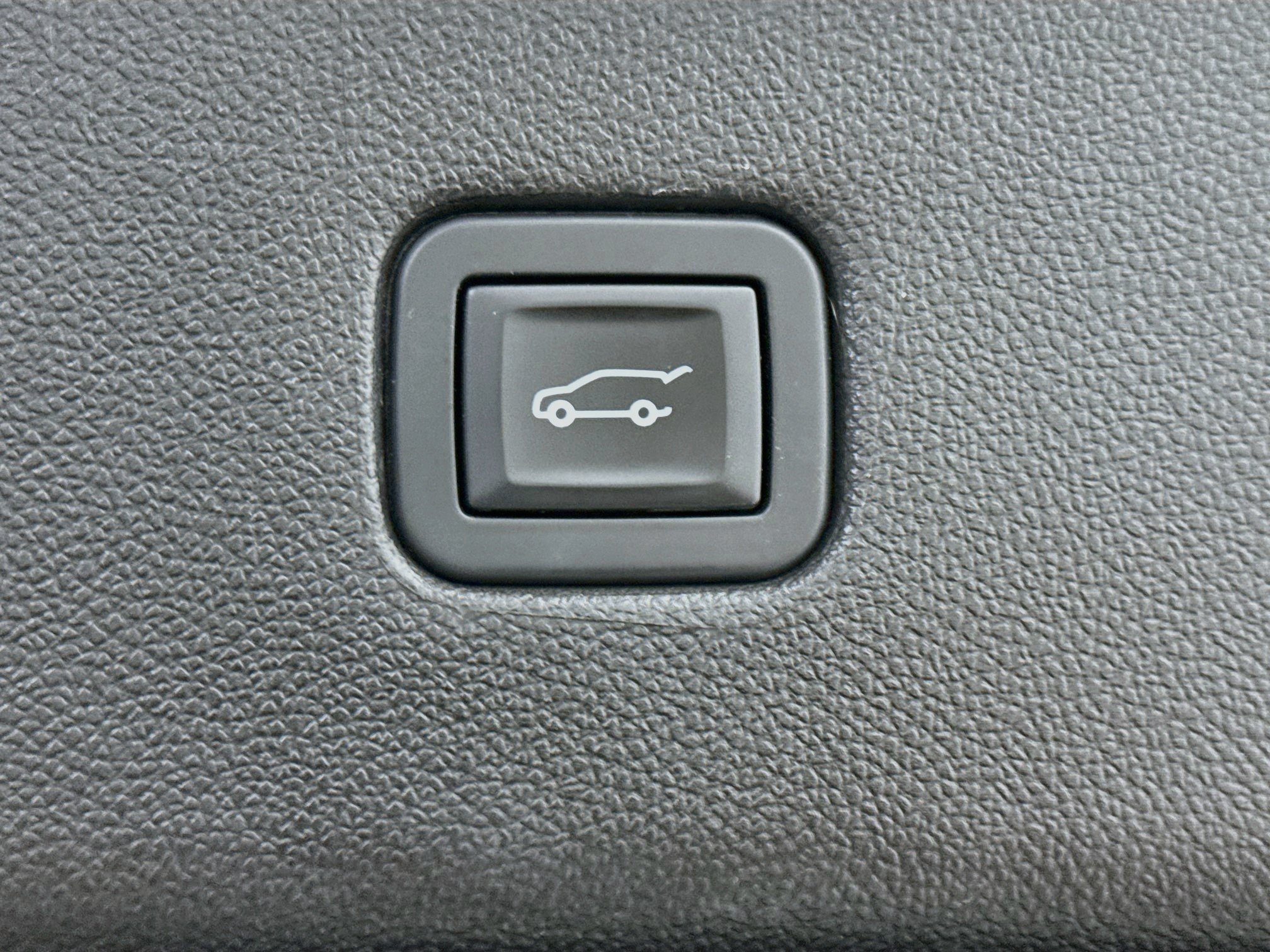 Used 2019 Chevrolet Blazer Premier w/ Sun and Wheels Package FWD image 32