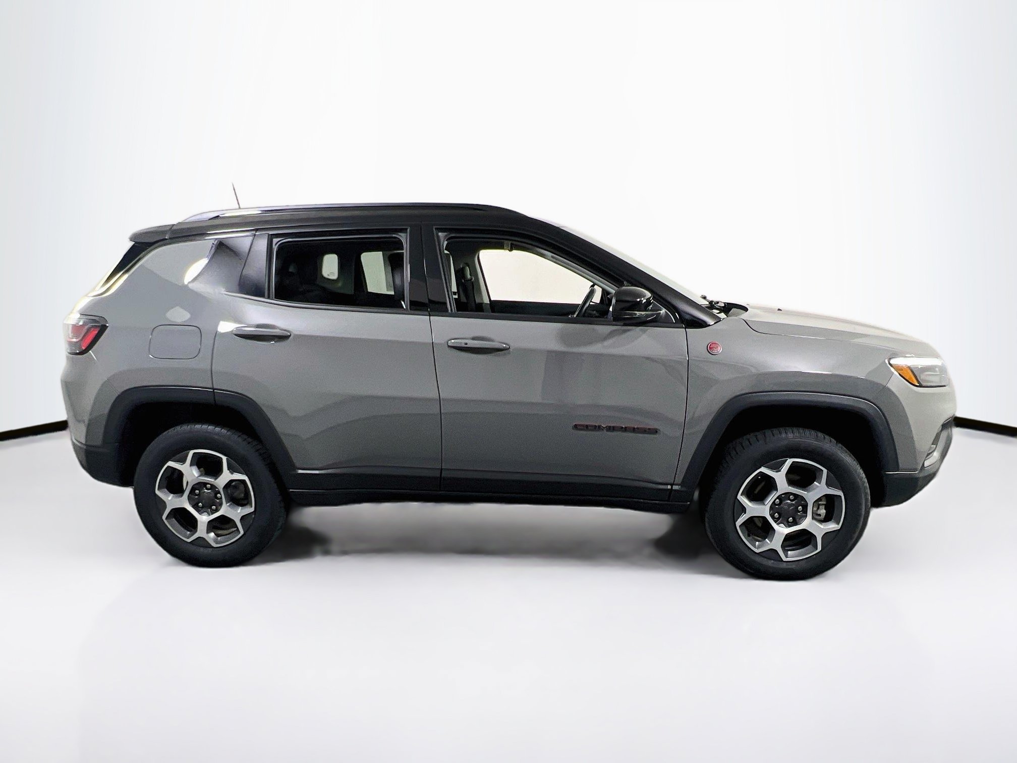 Used 2022 Jeep Compass Trailhawk w/ Trailhawk Elite Group AWD/4WD image 4