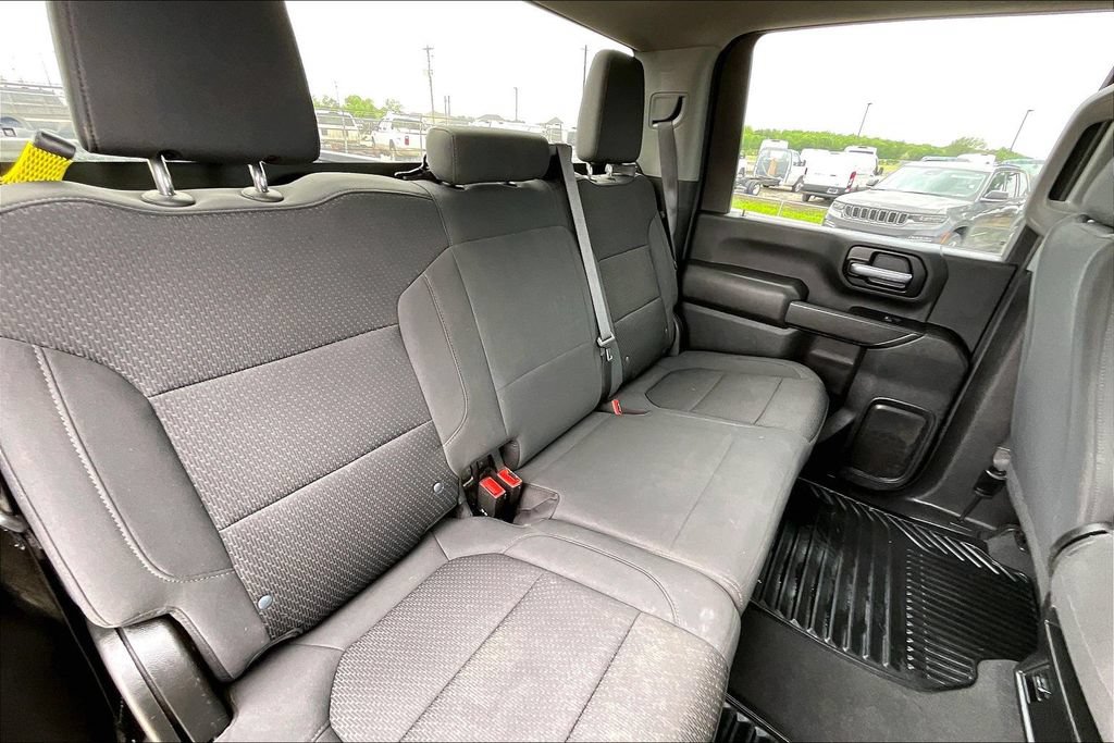 Used 2022 Chevrolet Silverado 2500 Custom w/ Custom Value Package AWD/4WD image 22
