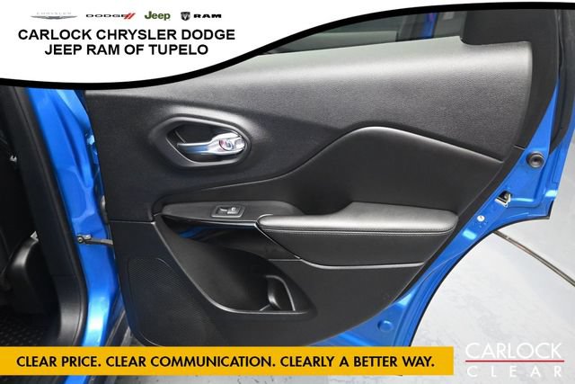 Used 2020 Jeep Cherokee Latitude Plus FWD image 27