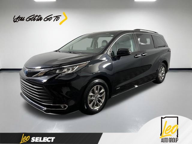 Used 2021 Toyota Sienna XLE