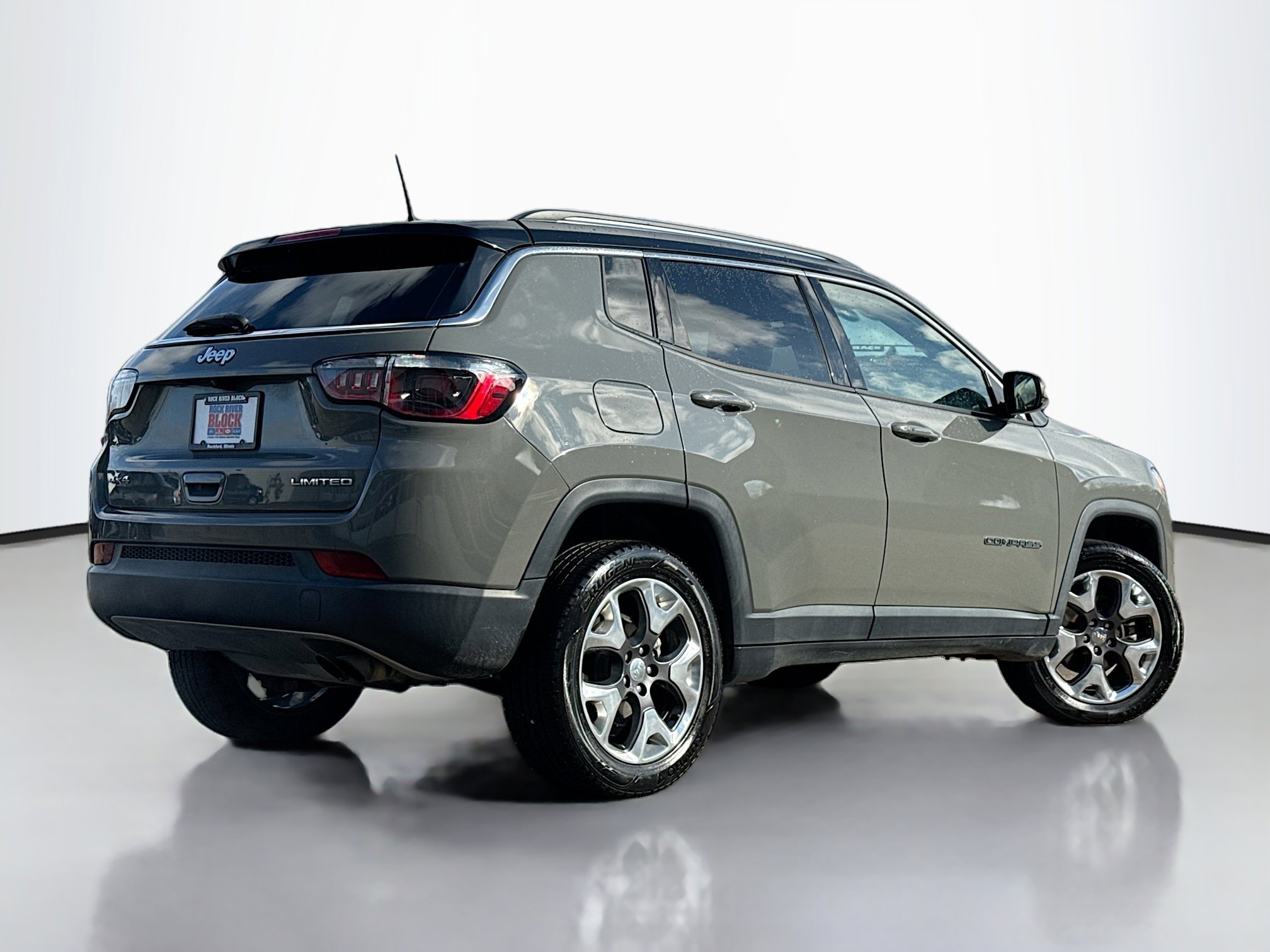 Used 2019 Jeep Compass Limited image 2