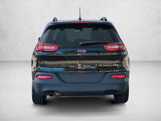 Used 2018 Jeep Cherokee Latitude w/ Altitude Package FWD image 7