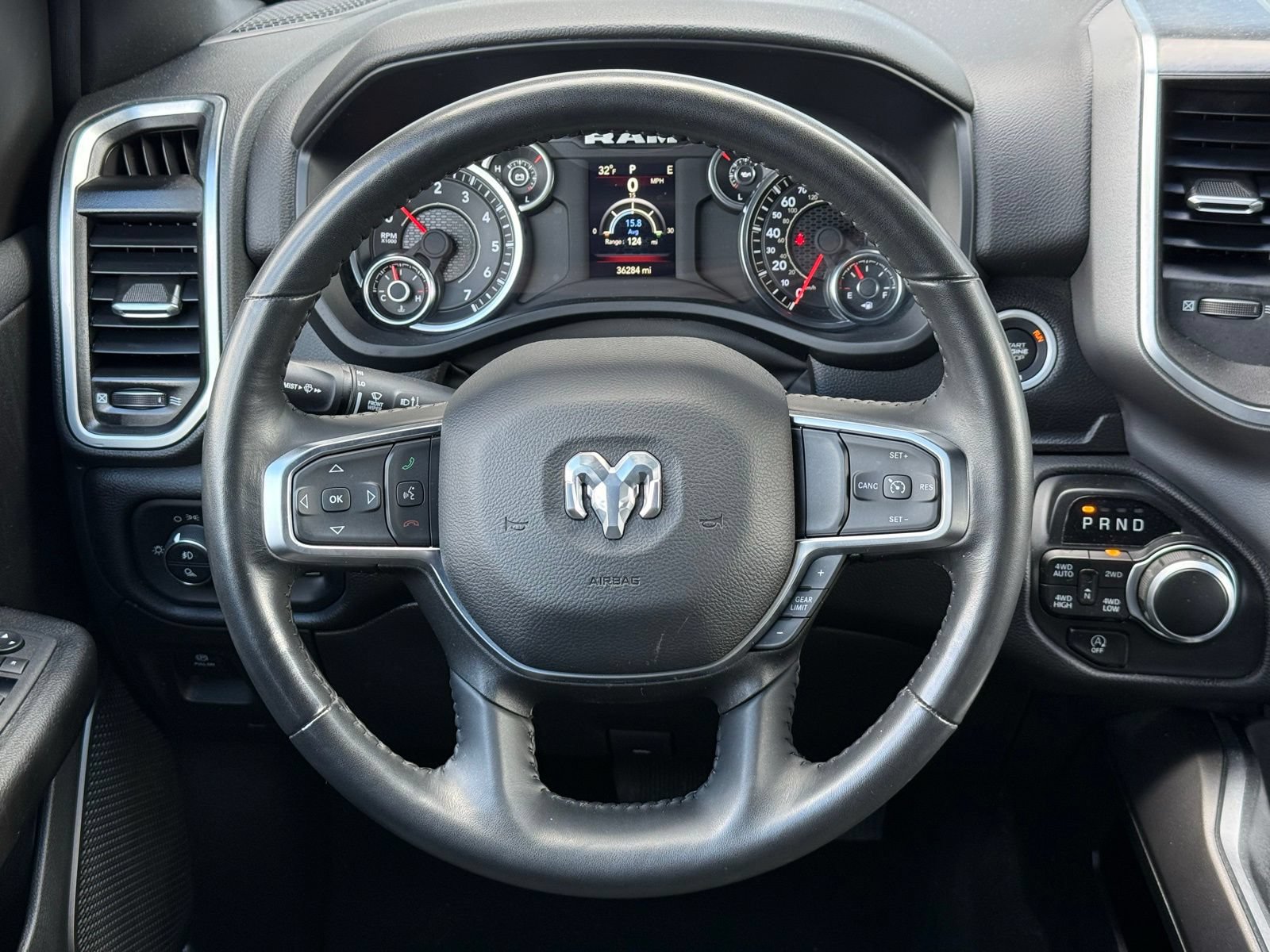 Certified 2024 RAM 1500 Big Horn AWD/4WD image 32