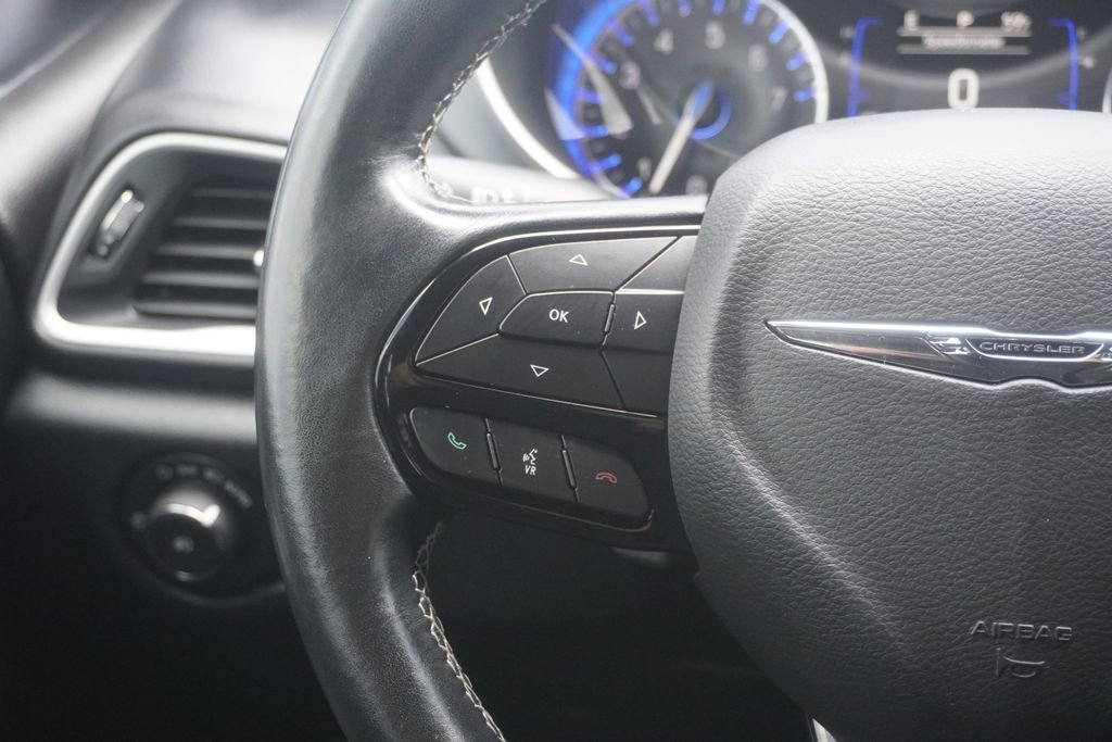 Used 2020 Chrysler Pacifica Touring w/ S Appearance Package FWD image 14