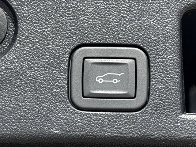 Used 2026 GMC Terrain AT4 w/ Convenience Package III AWD/4WD image 28