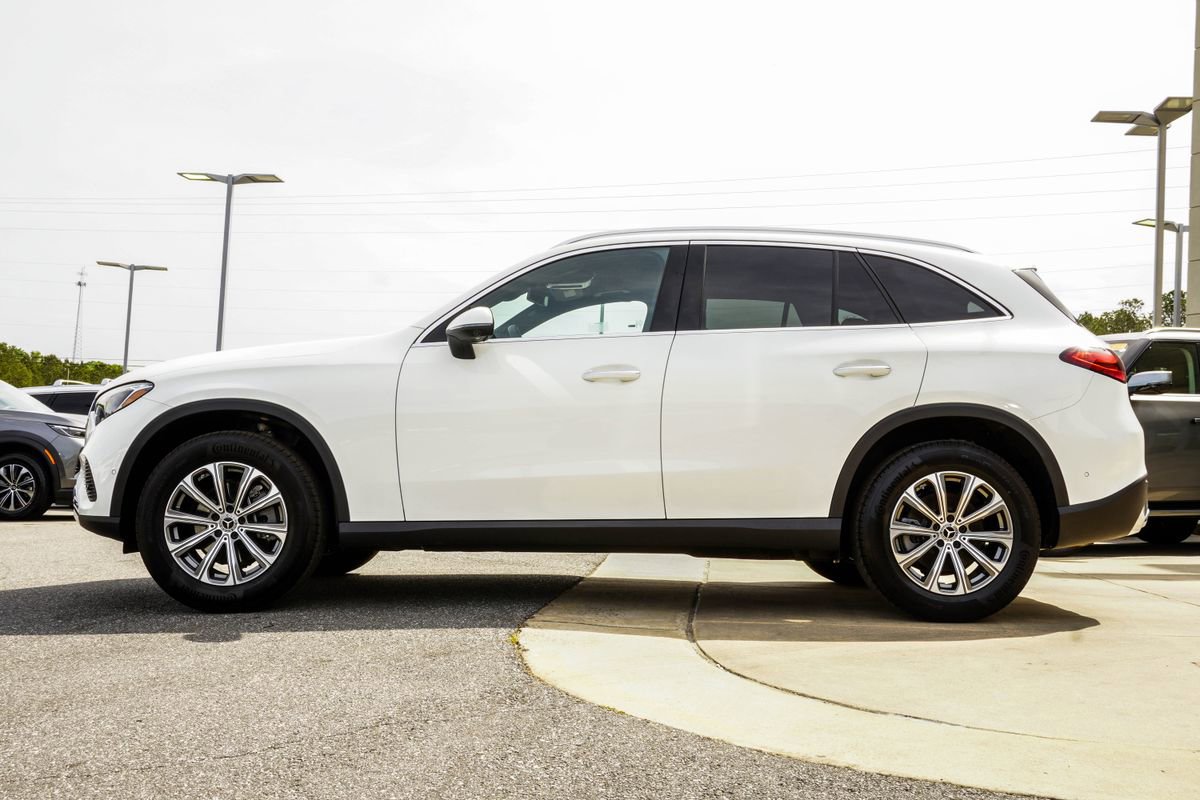 Used 2026 Mercedes-Benz GLC 300 4MATIC image 9