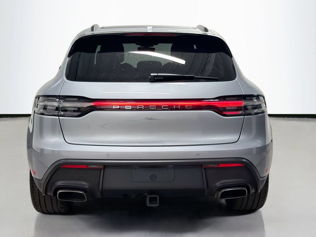 Certified 2025 Porsche Macan AWD/4WD image 10