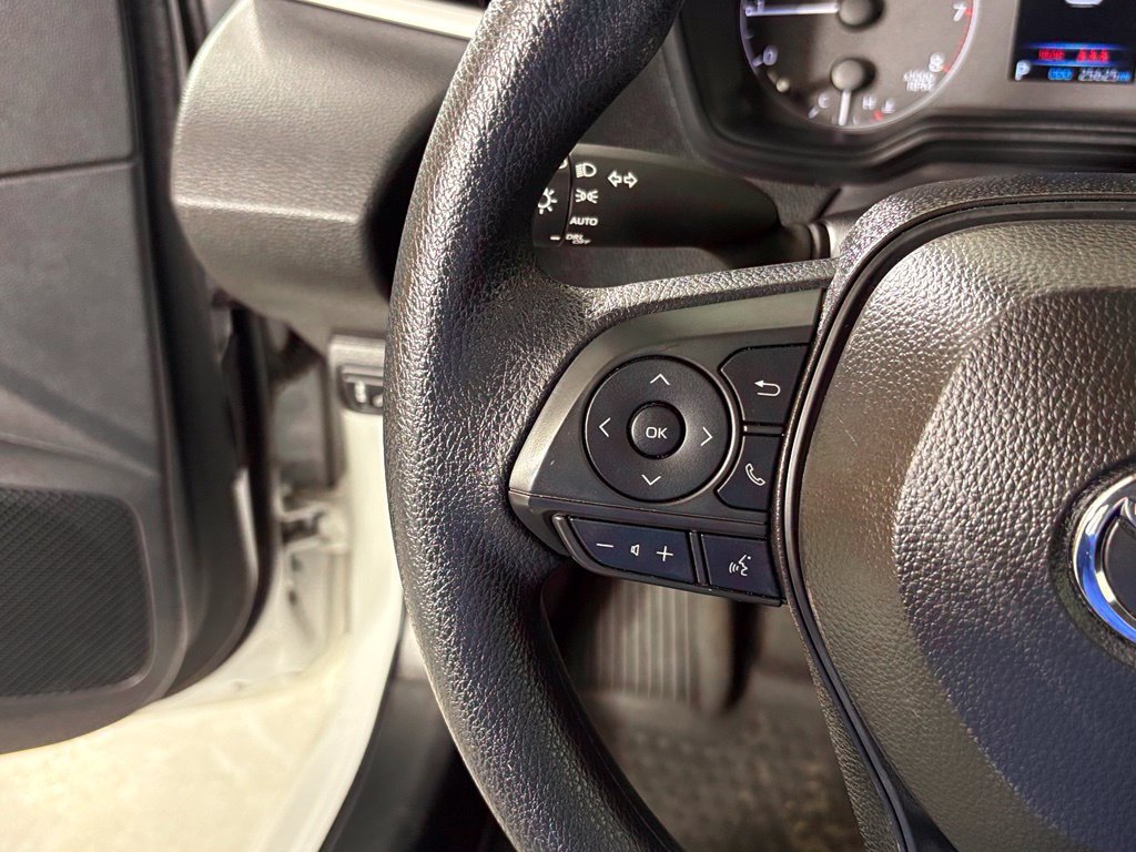 Used 2025 Toyota Corolla LE FWD image 19