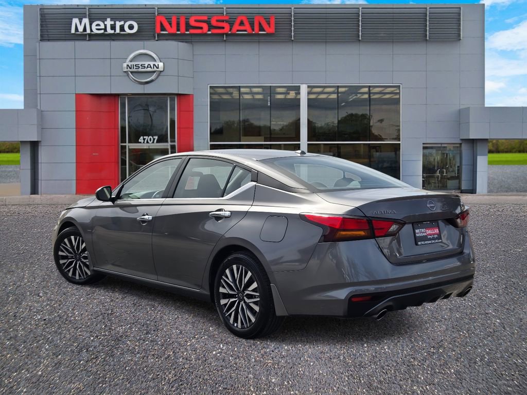 Certified 2024 Nissan Altima 2.5 SV w/ SV Premium Package image 4