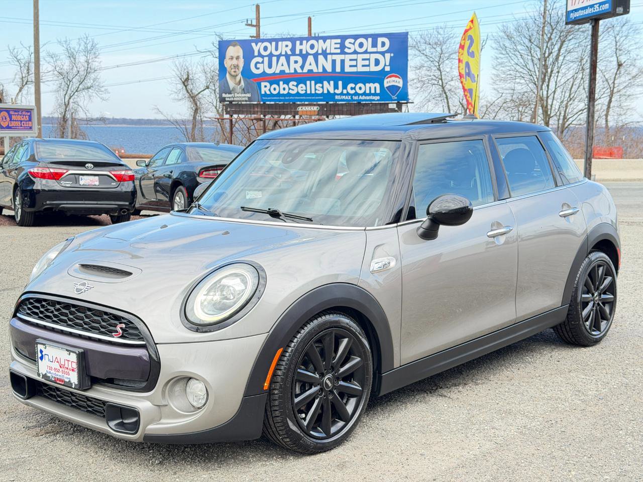 Used 2019 MINI Cooper S w/ Premium Package FWD image 8