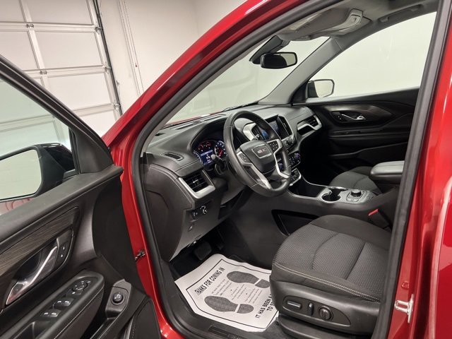 Used 2024 GMC Terrain SLE w/ Driver Convenience Package image 20