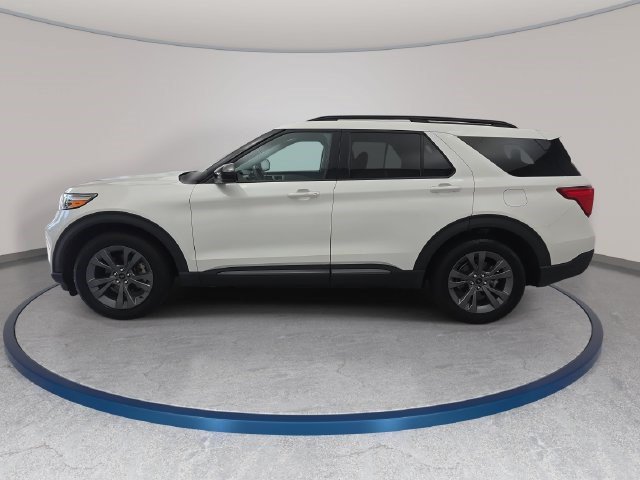 Used 2023 Ford Explorer XLT w/ Equipment Group 202A RWD image 8