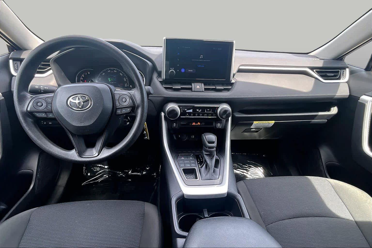 Used 2025 Toyota RAV4 LE AWD/4WD image 15