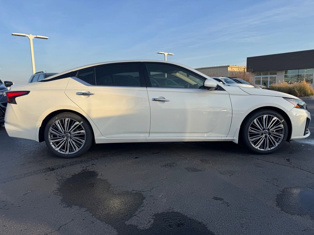 New 2025 Nissan Altima 2.5 SL image 7