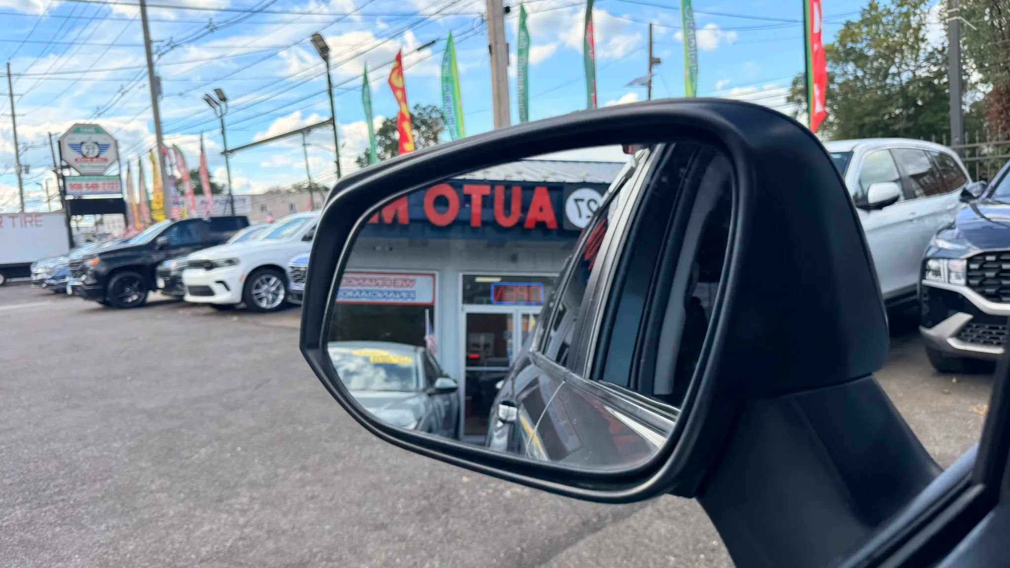 Used 2022 Toyota RAV4 LE FWD image 28