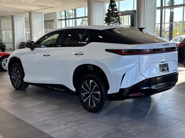 Used 2024 Lexus RZ 300e Premium image 6