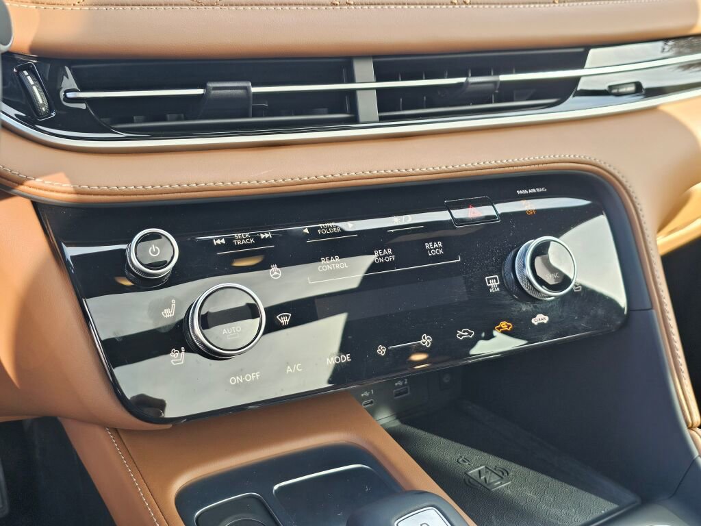 Used 2025 INFINITI QX60 Autograph w/ Cargo Package image 37