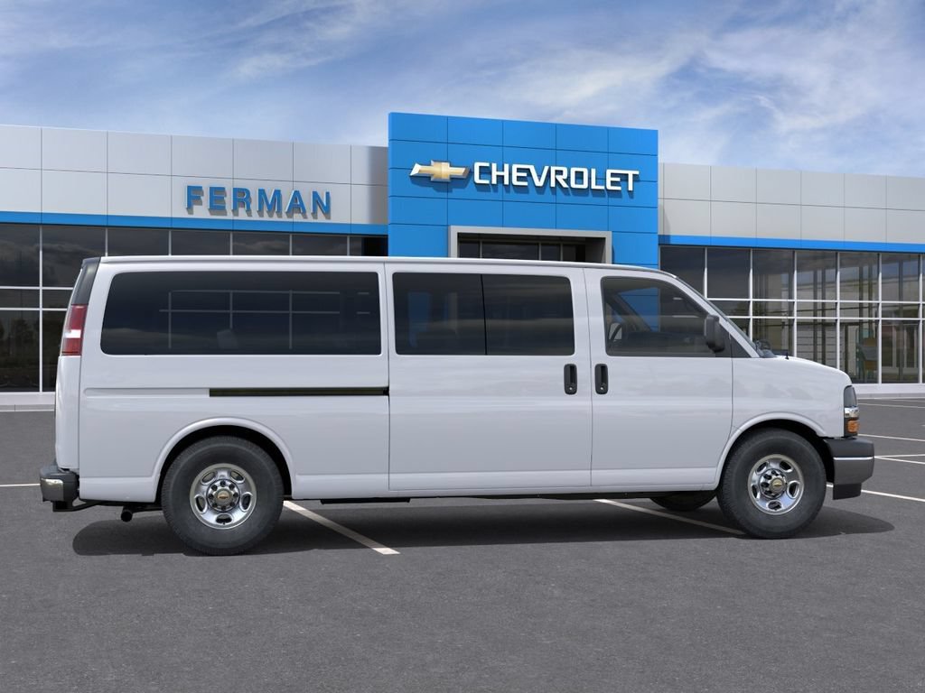 New 2026 Chevrolet Express 3500 LT w/ LT Preferred Equipment Group RWD image 6