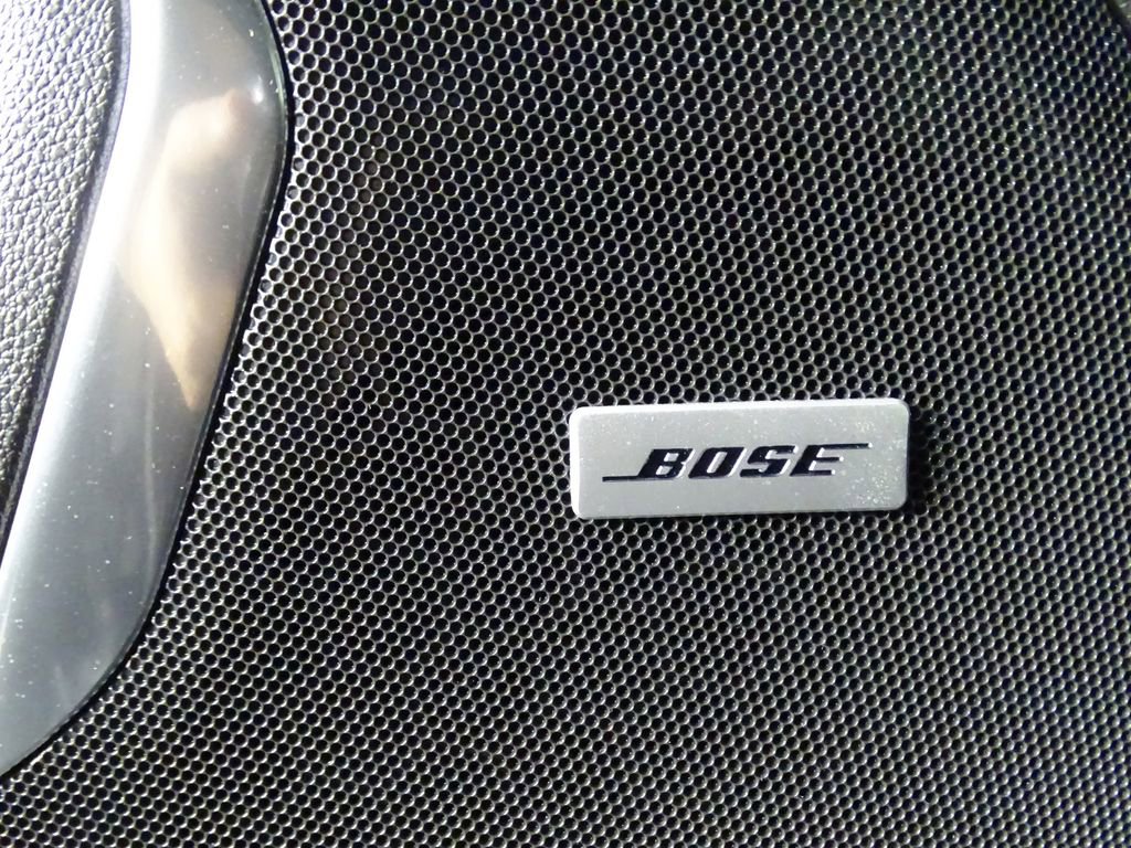 Used 2022 GMC Yukon SLT w/ SLT Luxury Package image 19