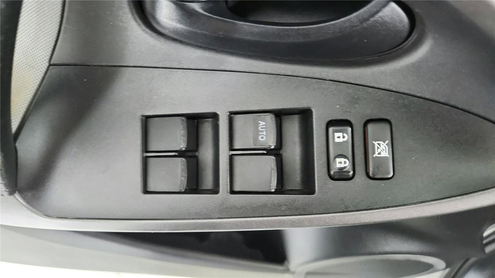 Used 2012 Toyota RAV4 4WD w/ Value Pkg image 9