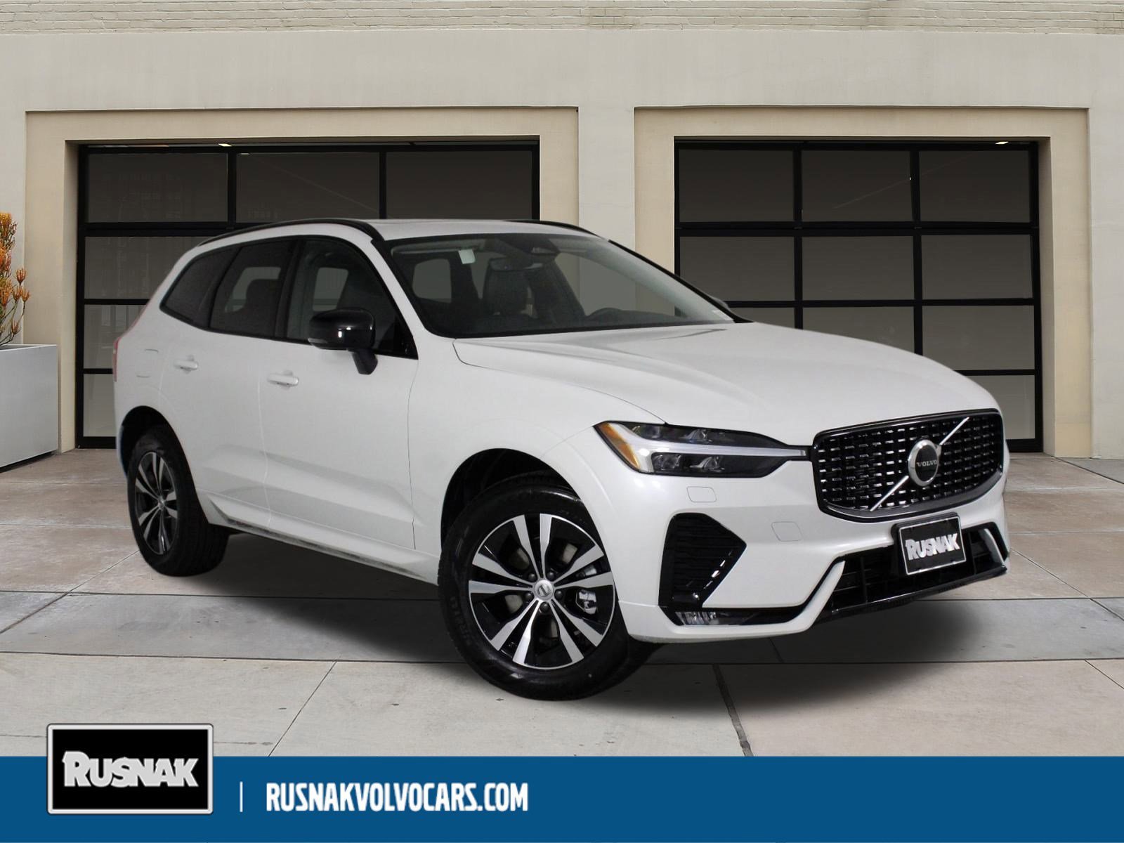 New 2025 Volvo XC60 B5 Core w/ Climate Package