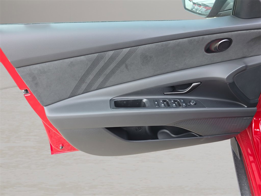 New 2025 Hyundai Elantra N image 17