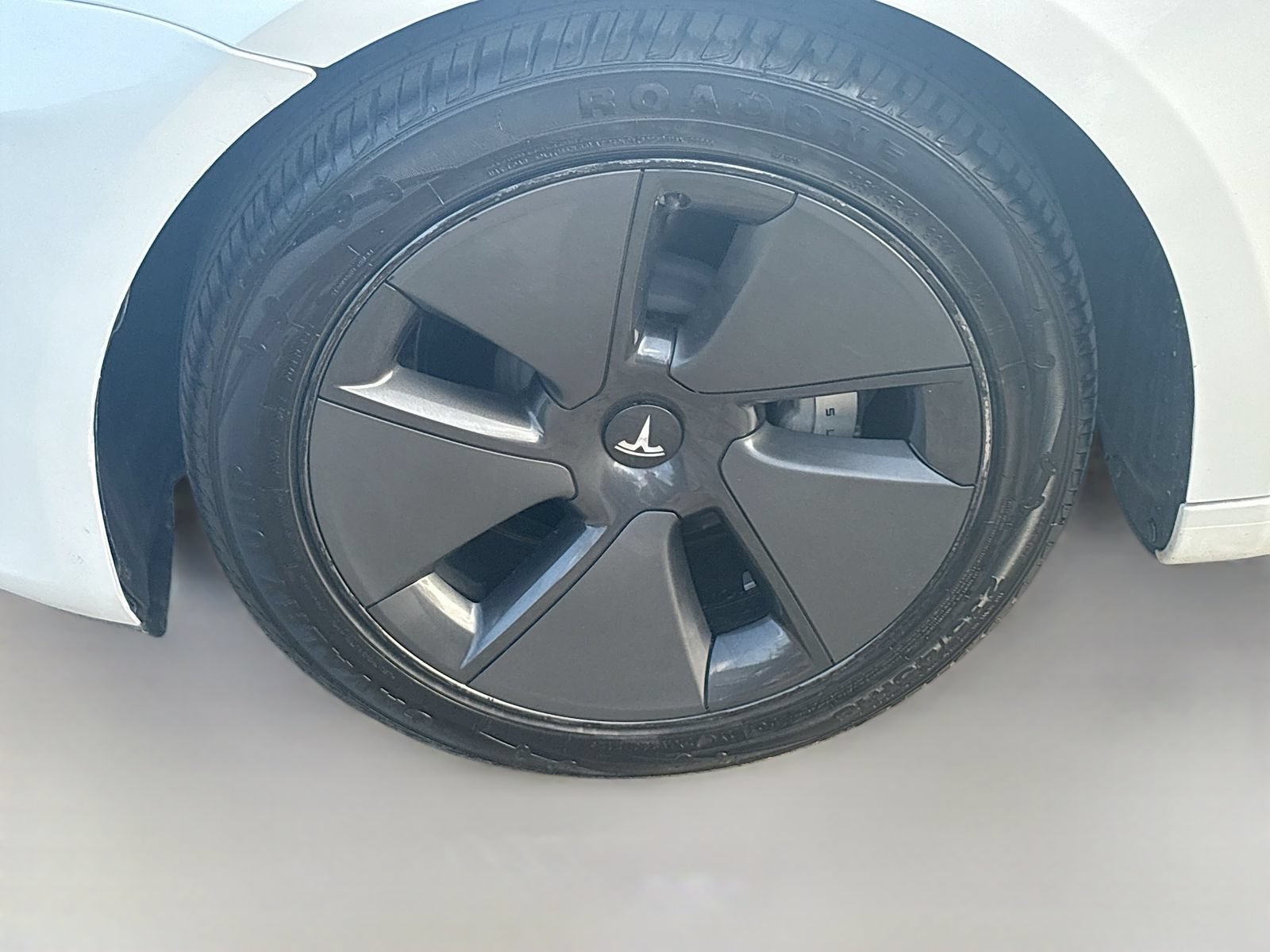 Used 2023 Tesla Model 3 Standard Range RWD image 29