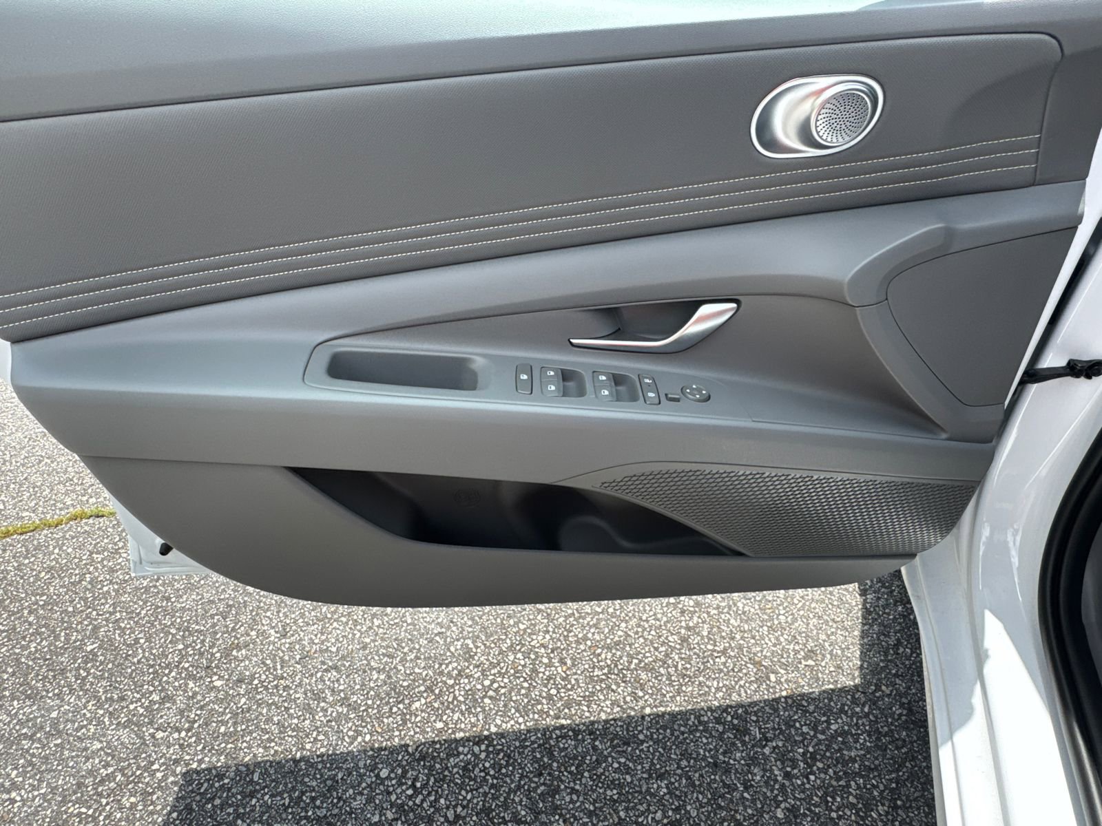 Certified 2025 Hyundai Elantra Sport image 10