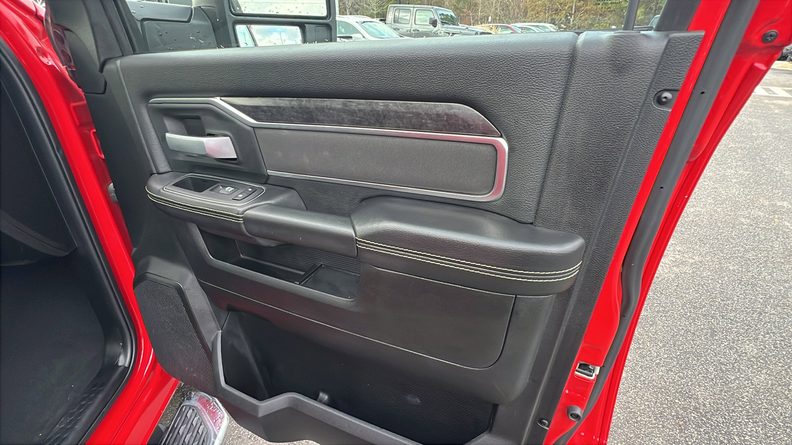 Used 2024 RAM 2500 Big Horn w/ Bed Utility Group image 19