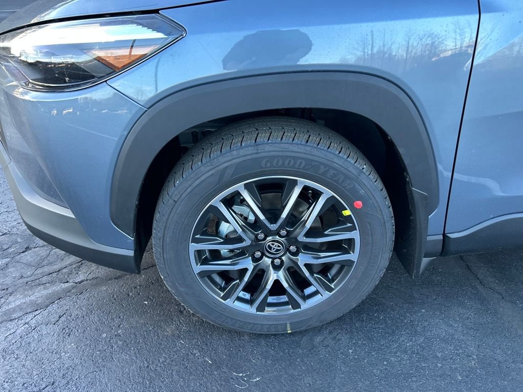 New 2026 Toyota Corolla Cross XLE image 28
