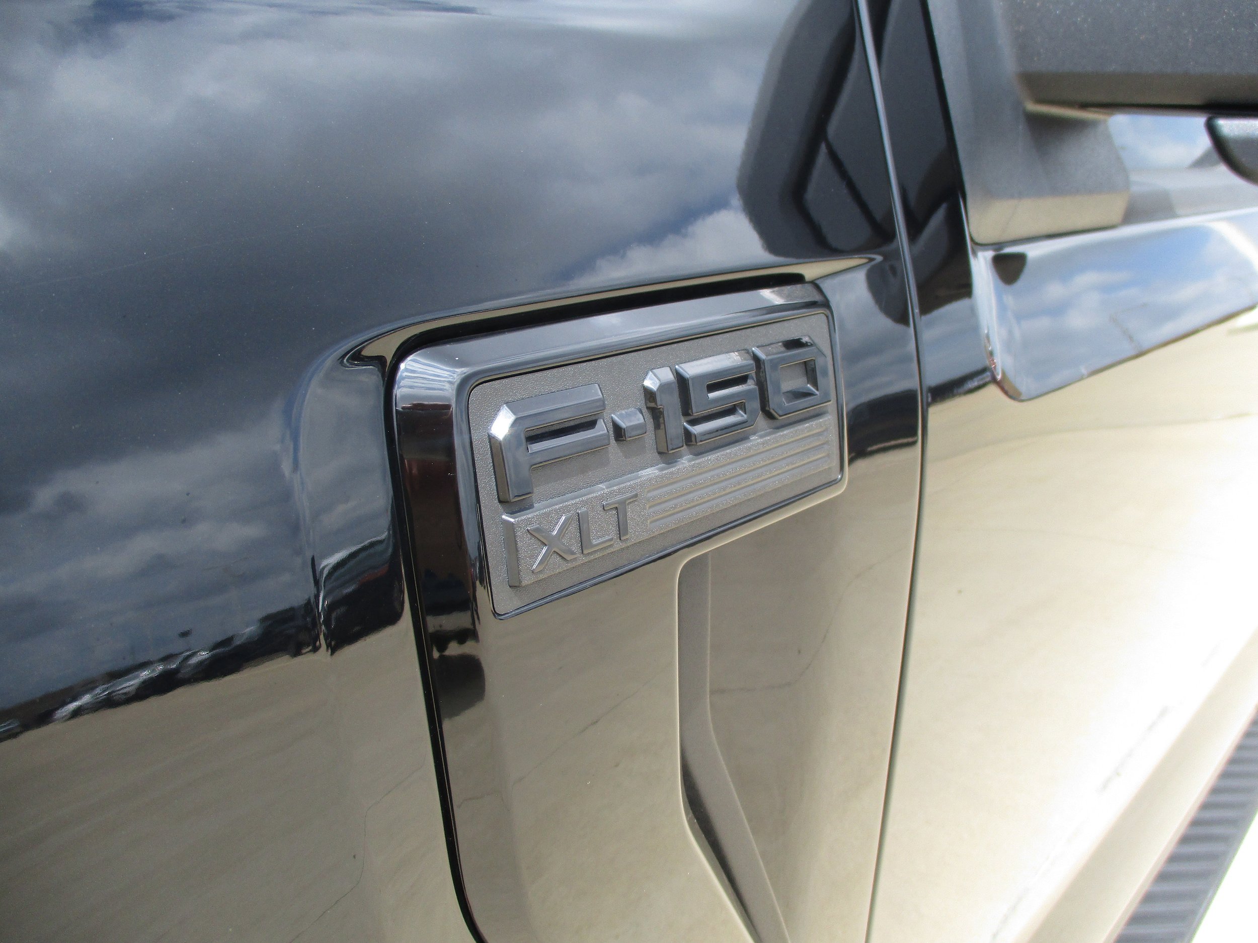 Used 2022 Ford F150 XLT w/ Equipment Group 302A High AWD/4WD image 13