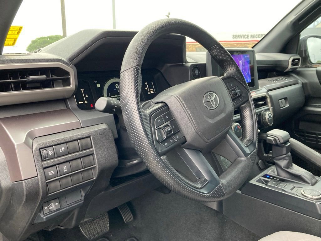 Certified 2025 Toyota Tacoma SR5 image 8