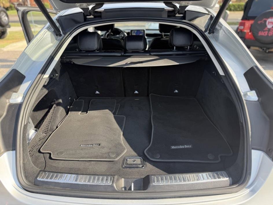 Used 2017 Mercedes-Benz GLC 300 4MATIC Coupe image 42