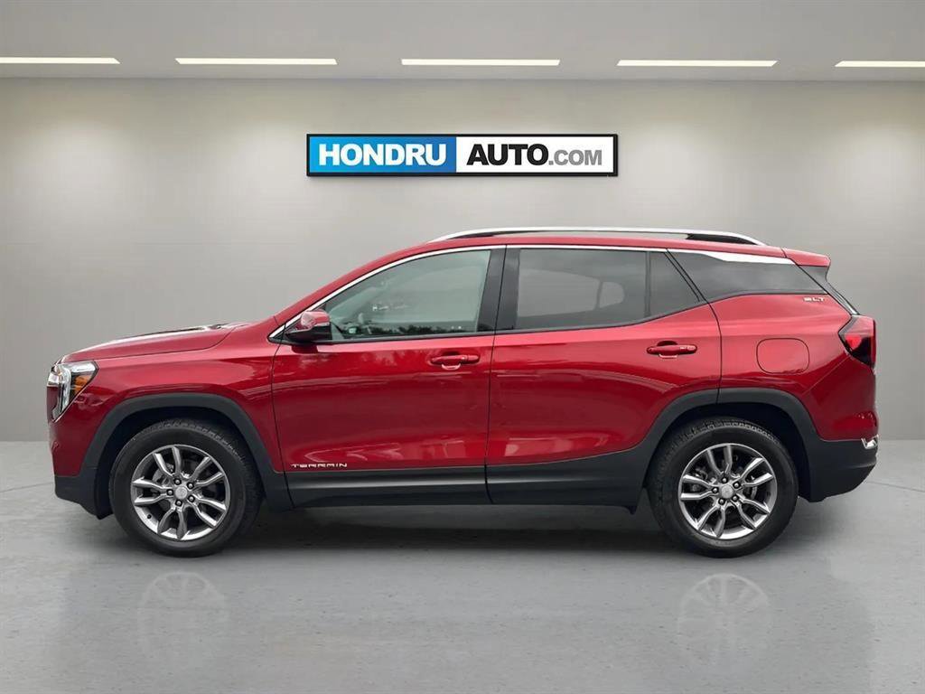 Used 2023 GMC Terrain SLT w/ Infotainment Package II image 5