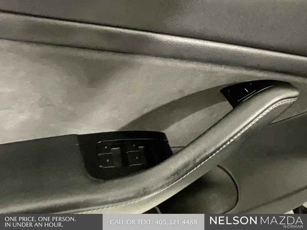 Used 2019 Tesla Model 3 Standard Range Plus image 17