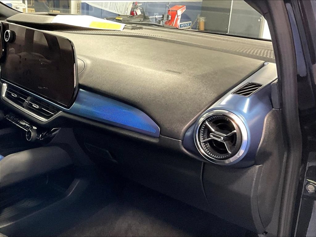 Used 2026 Chevrolet Equinox EV LT w/ Convenience Package II AWD/4WD image 13