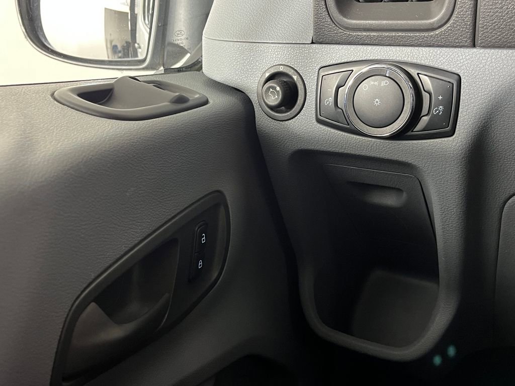 Used 2019 Ford Transit 350 138 DRW image 21