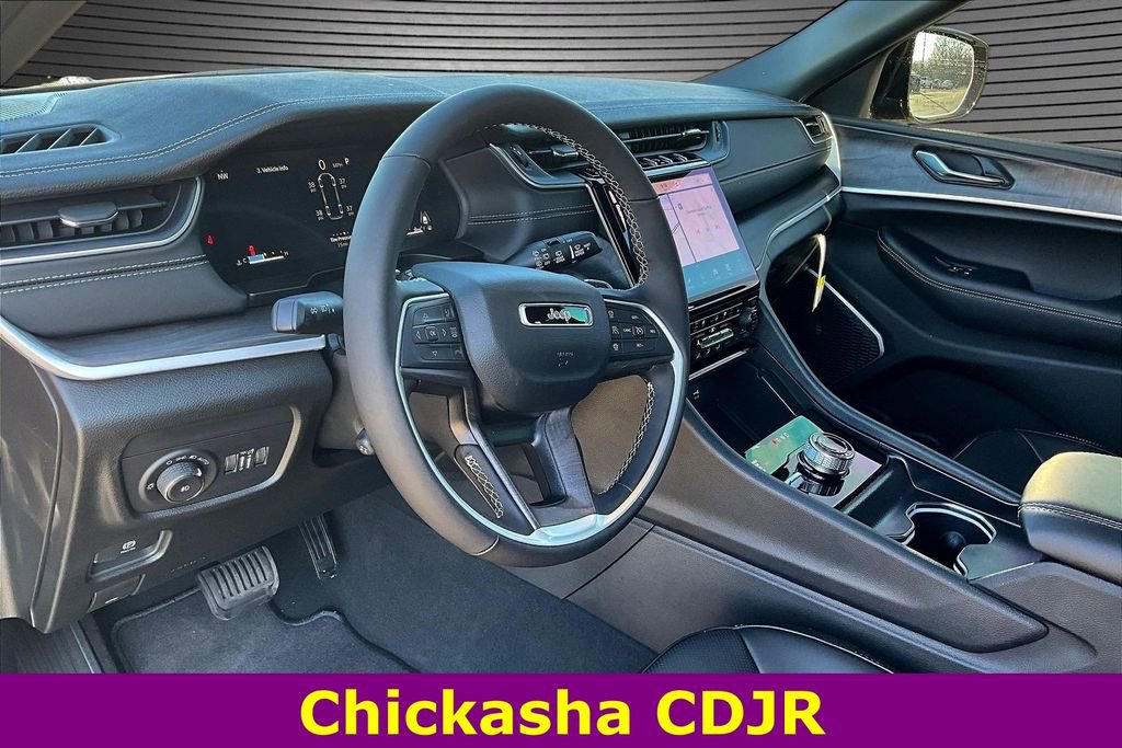 New 2025 Jeep Grand Cherokee L Limited w/ Luxury Tech Group II image 7