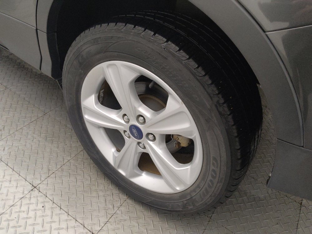 Used 2016 Ford Escape SE w/ SE Leather Comfort Package FWD image 31