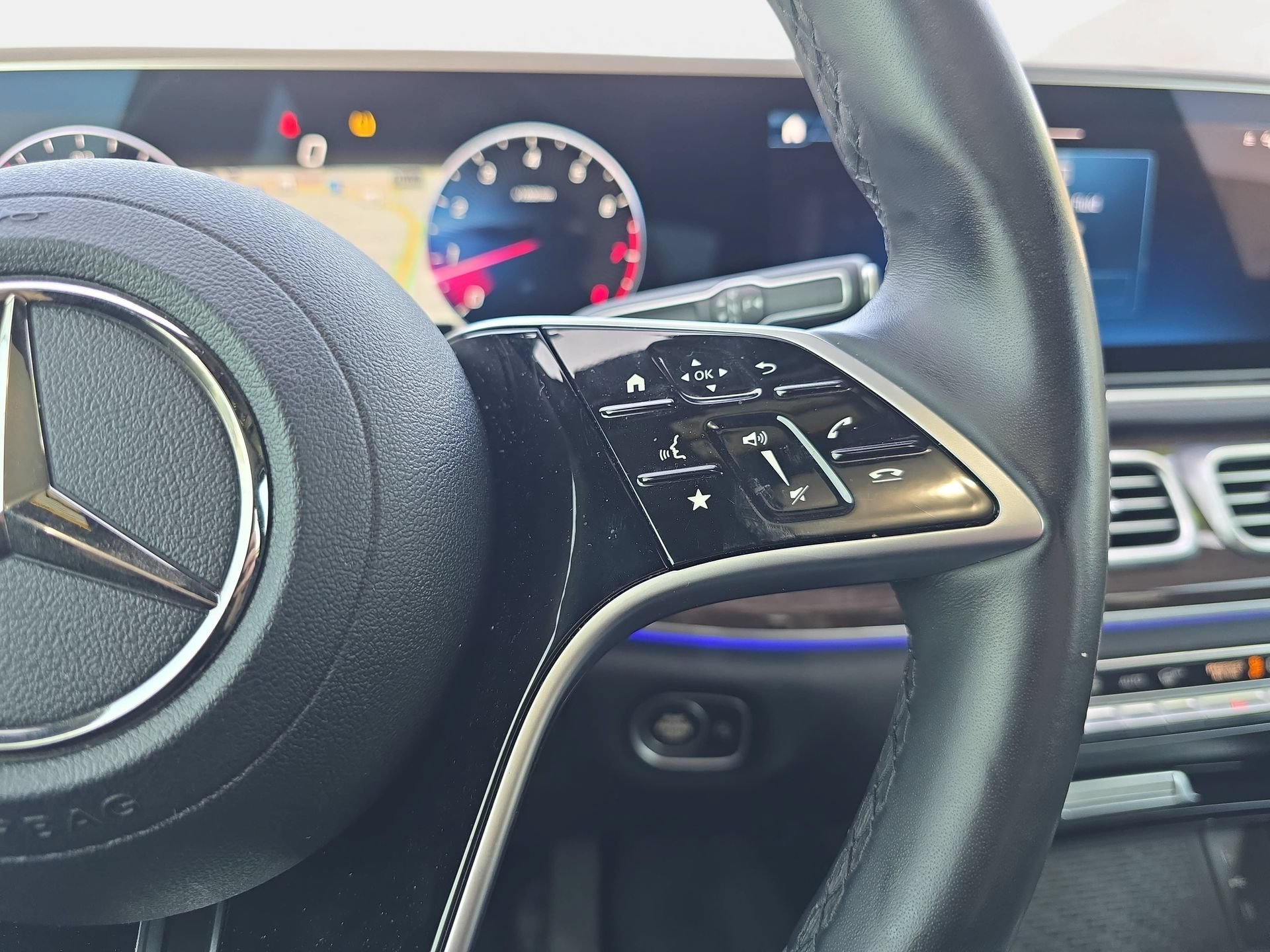 Used 2024 Mercedes-Benz GLE 450 4MATIC image 18