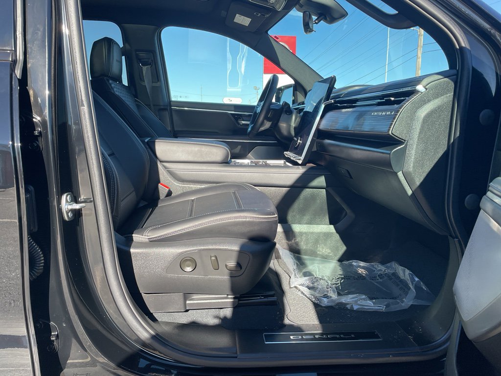 Used 2025 GMC Sierra EV Denali AWD/4WD image 23