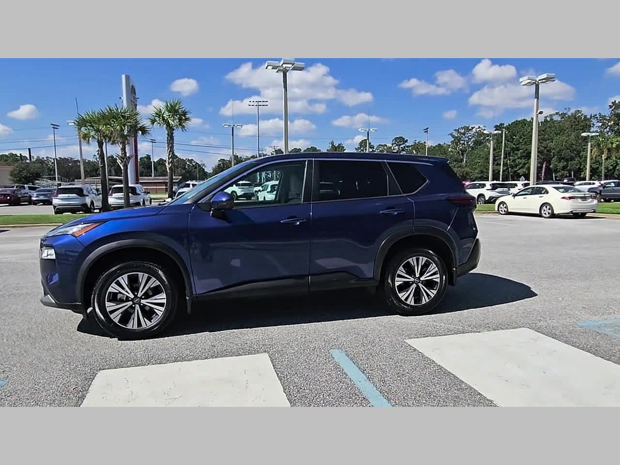 Used 2022 Nissan Rogue SV FWD image 24
