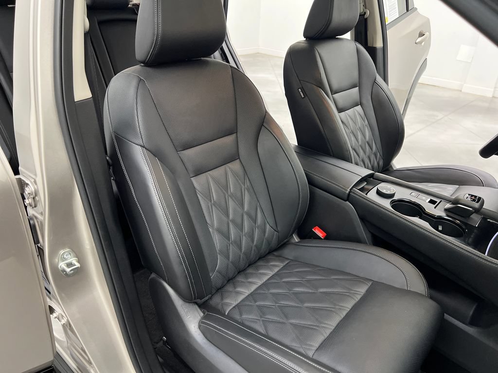 Used 2026 Nissan Rogue Platinum w/ Platinum Premium Package AWD/4WD image 29