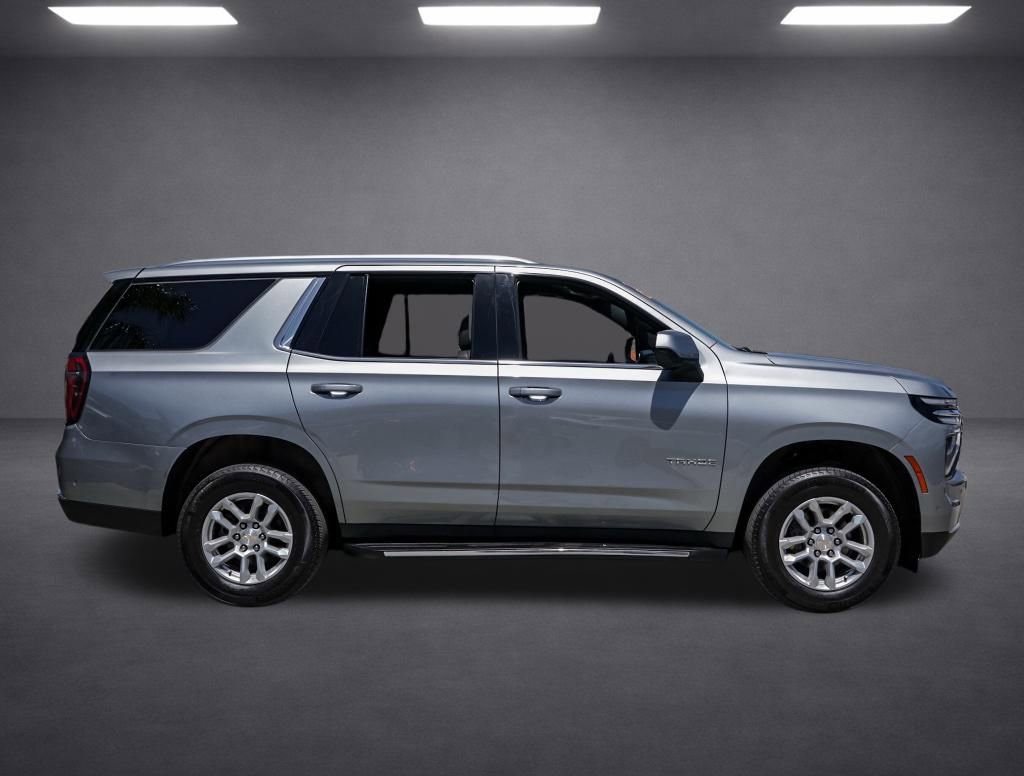 Used 2025 Chevrolet Tahoe LT AWD/4WD image 3