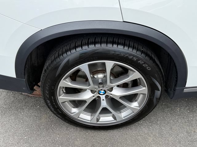 Used 2025 BMW X5 xDrive40i w/ Parking Assistance Package AWD/4WD image 12