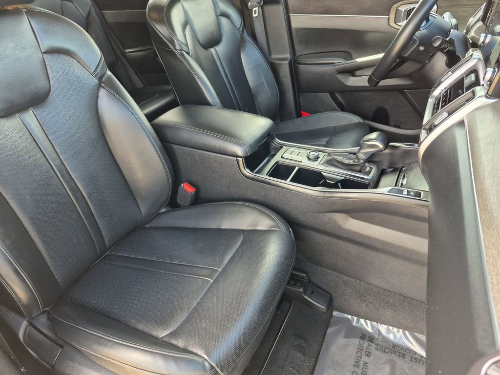 Certified 2023 Kia Sorento S AWD/4WD image 17