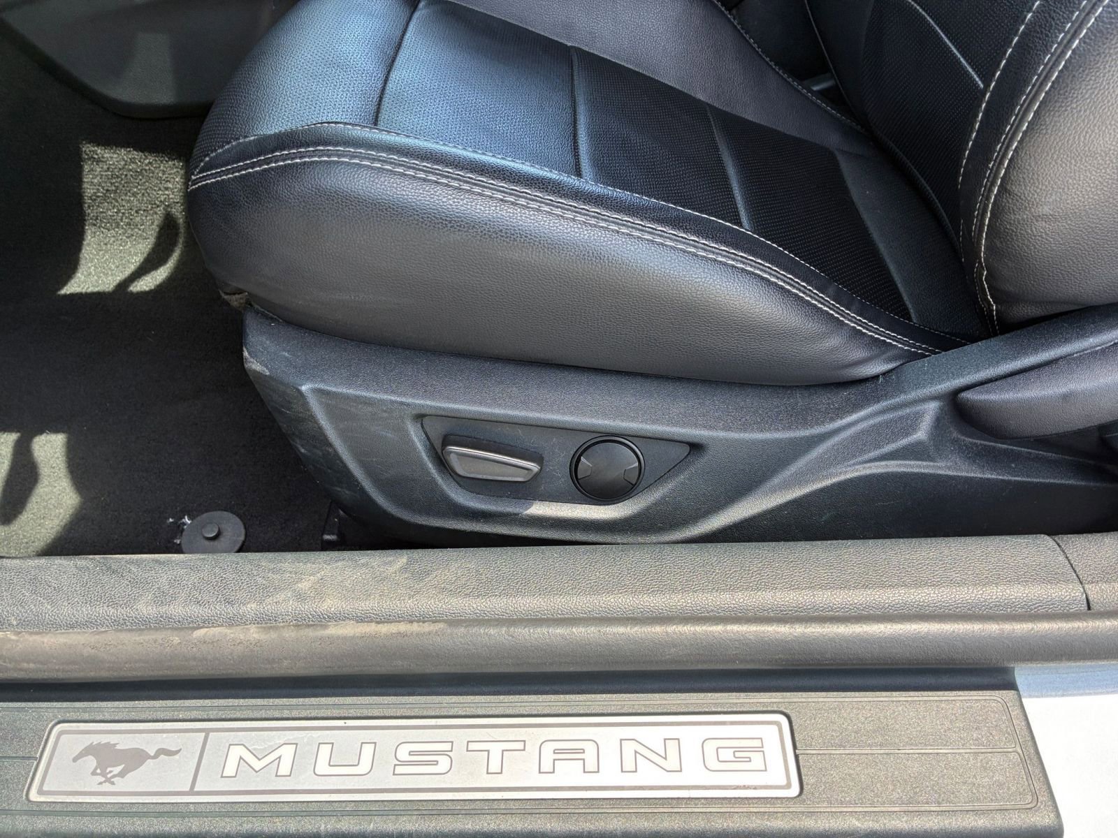 Used 2023 Ford Mustang Premium image 23