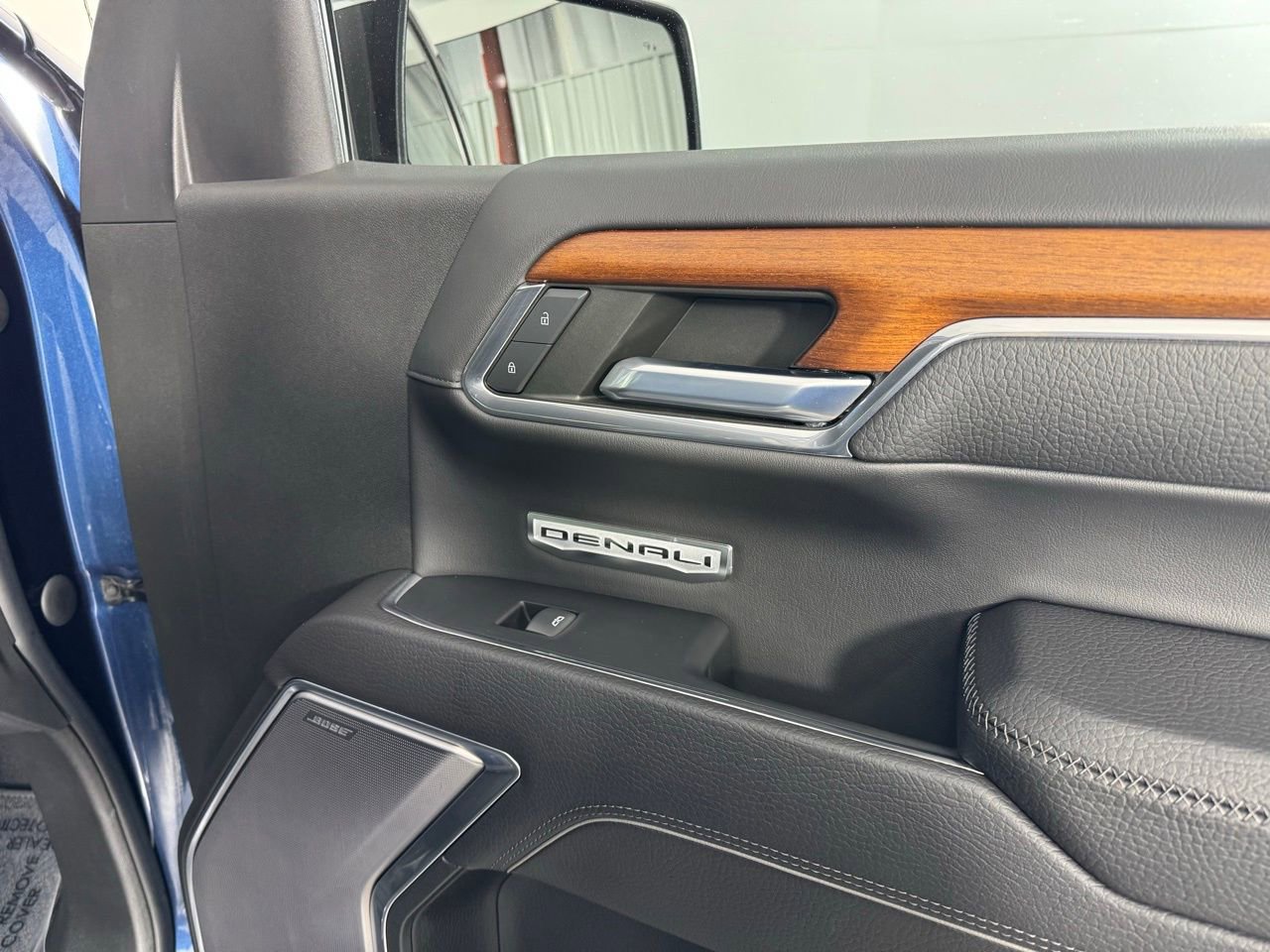 Used 2022 GMC Sierra 1500 Denali RWD image 43