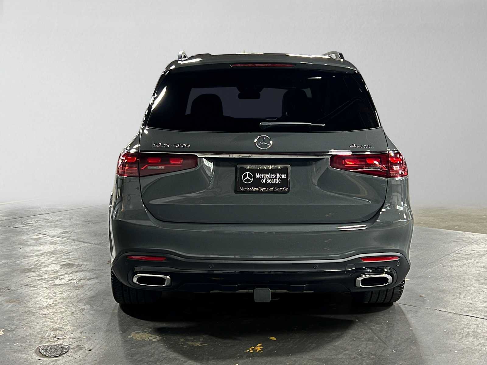 Used 2026 Mercedes-Benz GLS 450 4MATIC image 4